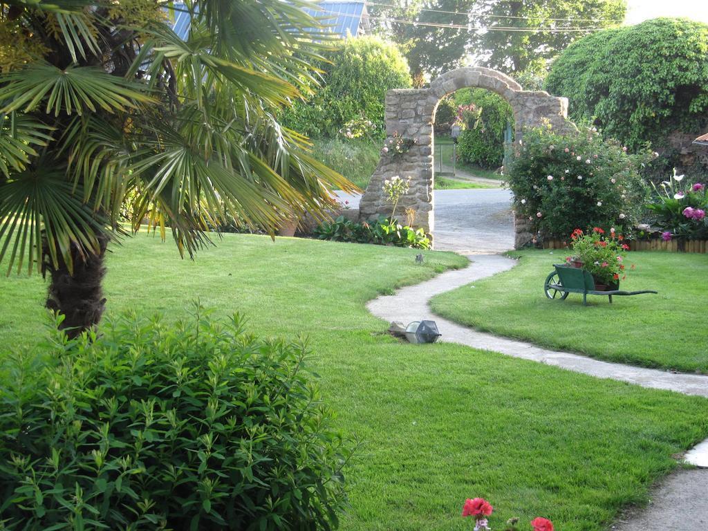 Chambres D'Hotes La Pinderie Val-Couesnon Exterior foto
