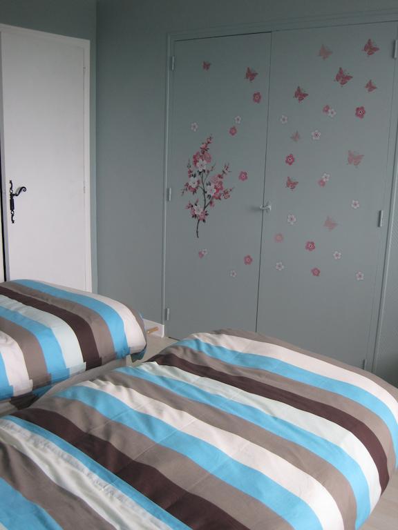 Chambres D'Hotes La Pinderie Val-Couesnon Zimmer foto