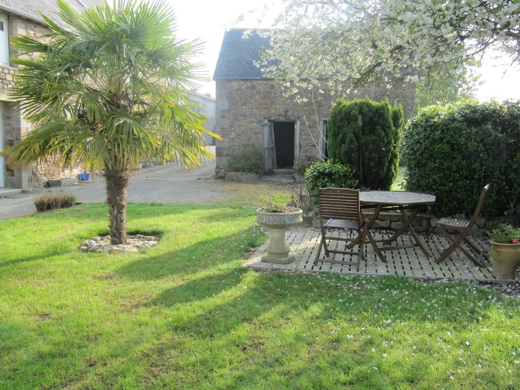 Chambres D'Hotes La Pinderie Val-Couesnon Exterior foto