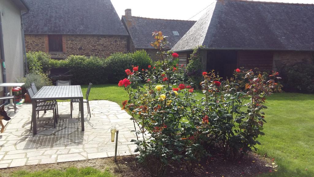 Chambres D'Hotes La Pinderie Val-Couesnon Exterior foto